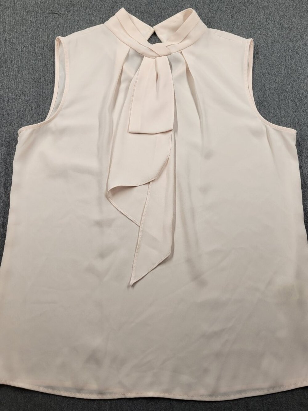 Womens Blouse, Vince Camuto, size small, light pink, good condition